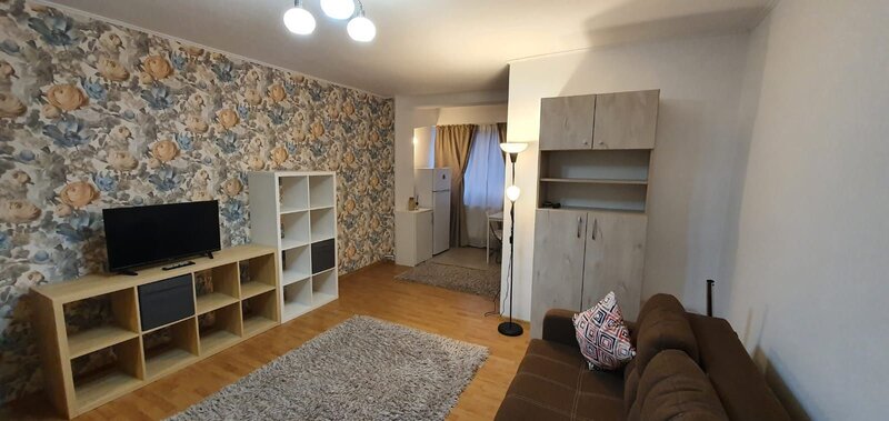 Titan, str. soldat Niculae T. Sebe, 8 minute metrou Titan, ac, tv, renovata