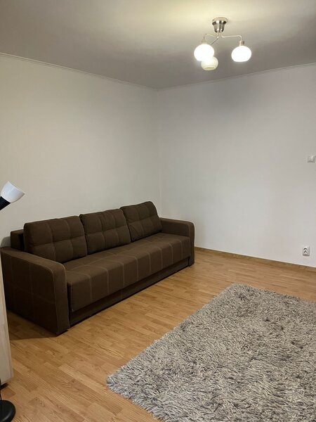 Titan, str. soldat Niculae T. Sebe, 8 minute metrou Titan, ac, tv, renovata
